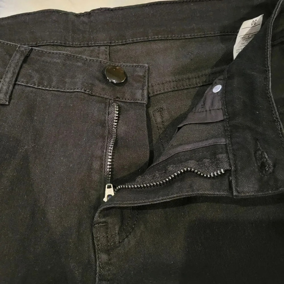 NWOT Distressed Relax  Fit Black Jeans - Picture 3 of 8